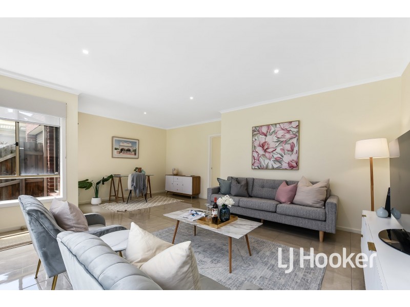 2 Strong Drive, Hampton Park VIC 3976