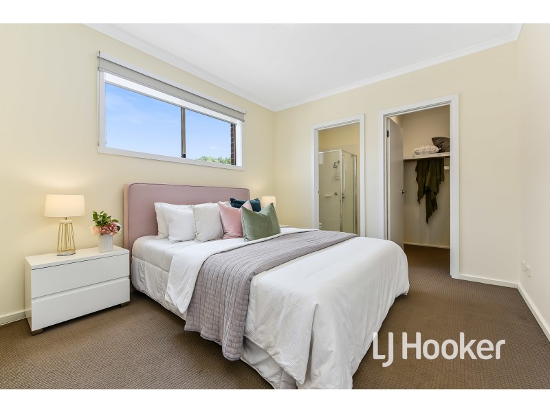 2 Strong Drive, Hampton Park VIC 3976