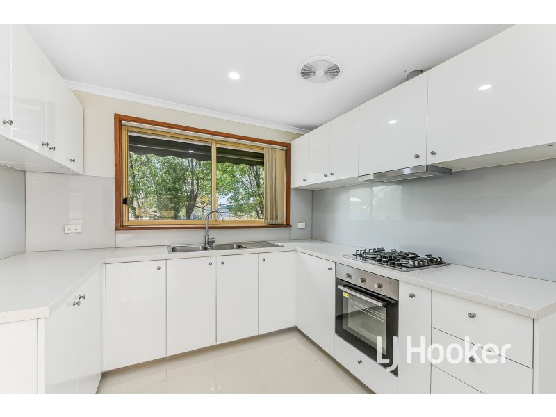 2/16-18 Regans Road, Hampton Park VIC 3976