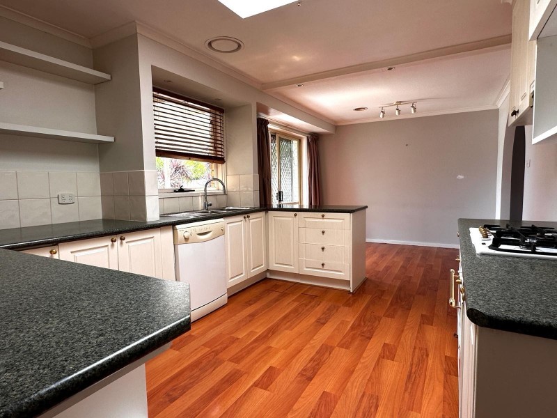 33 Camms Road, Cranbourne VIC 3977