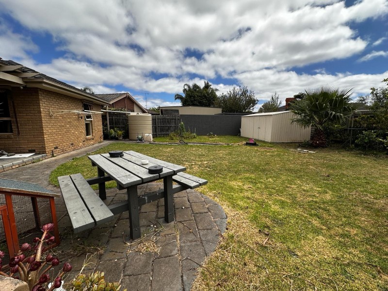 33 Camms Road, Cranbourne VIC 3977
