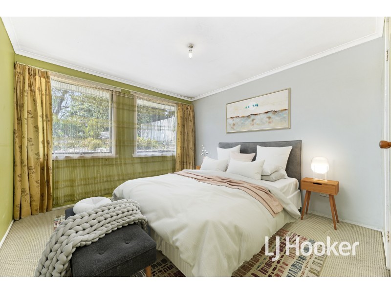 65 Oaktree Drive, Hampton Park VIC 3976