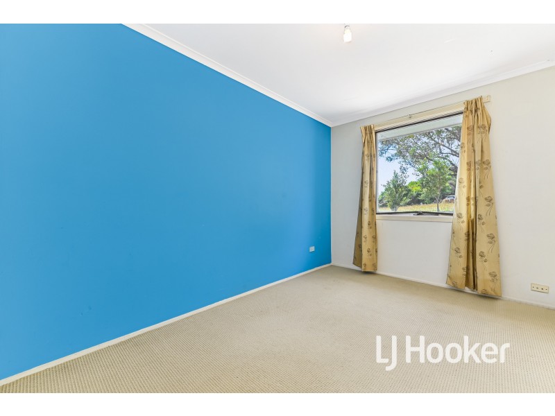 65 Oaktree Drive, Hampton Park VIC 3976