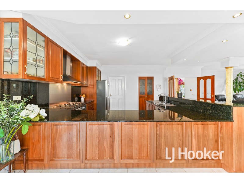 36 Montbrae Circuit, Narre Warren North VIC 3804