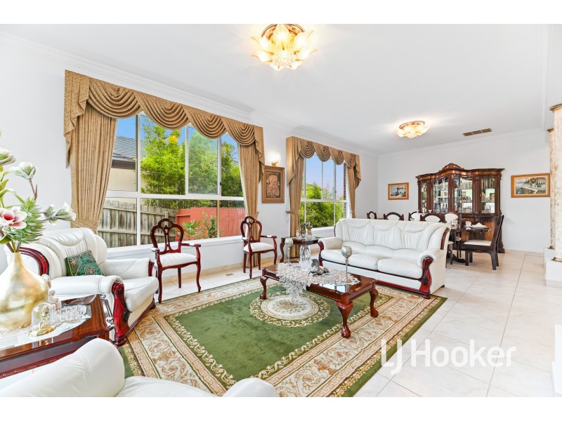 36 Montbrae Circuit, Narre Warren North VIC 3804