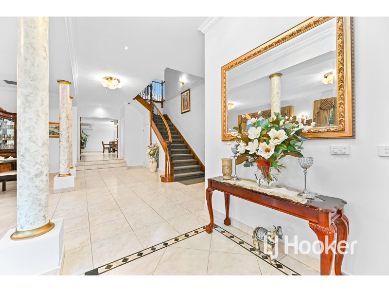 36 Montbrae Circuit, Narre Warren North VIC 3804