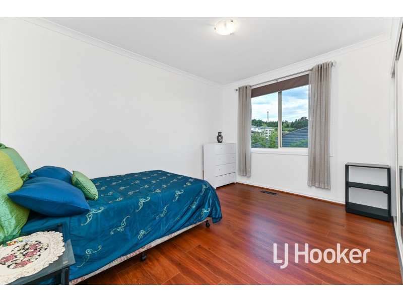 36 Montbrae Circuit, Narre Warren North VIC 3804