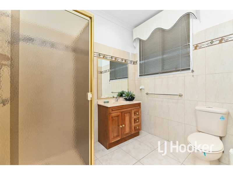 36 Montbrae Circuit, Narre Warren North VIC 3804