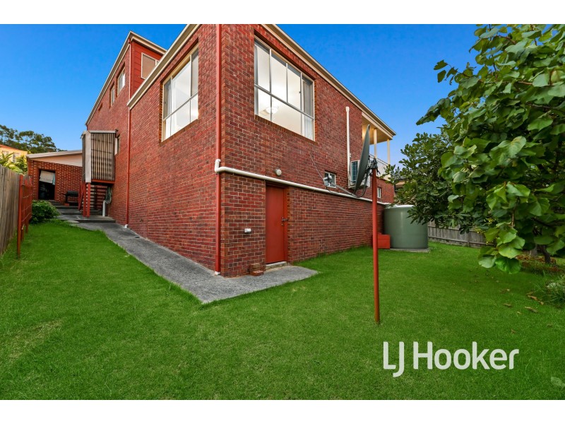 36 Montbrae Circuit, Narre Warren North VIC 3804