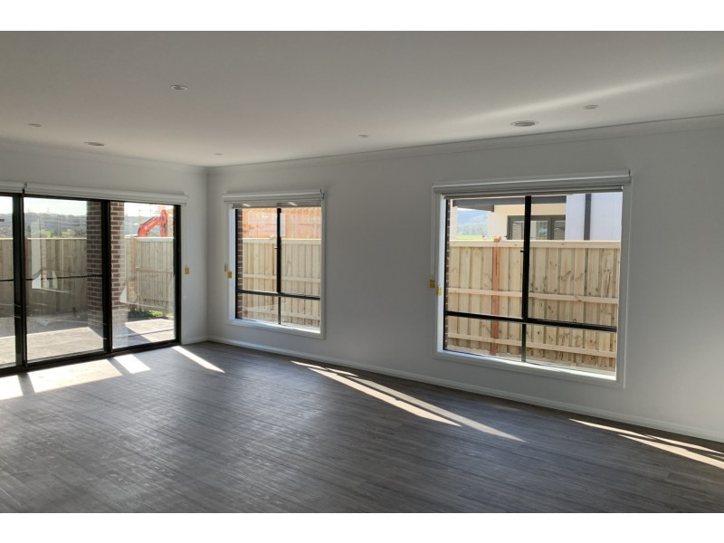 10 Altera Crescent, Officer VIC 3809