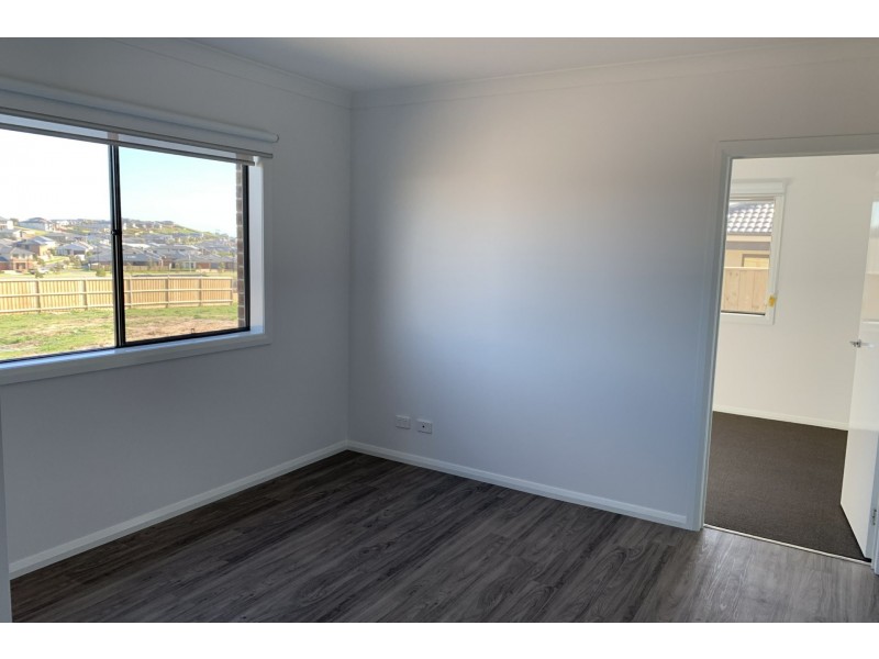 10 Altera Crescent, Officer VIC 3809