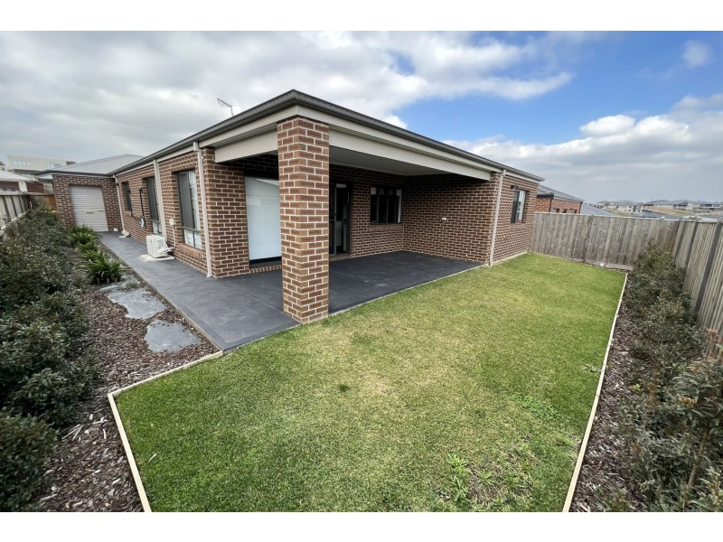 10 Altera Crescent, Officer VIC 3809