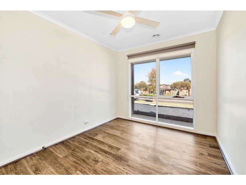 42 Monahans Road, Cranbourne VIC 3977
