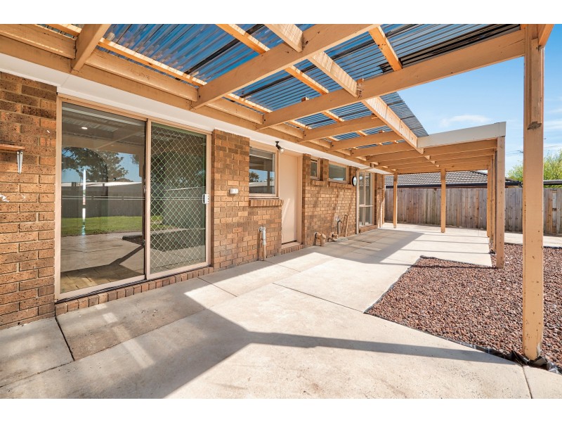 42 Monahans Road, Cranbourne VIC 3977