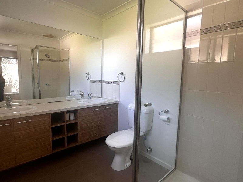 10 Nell Place, Narre Warren South VIC 3805