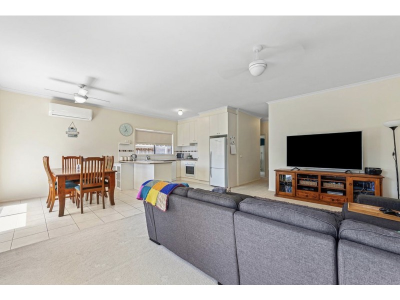 52 Springhill Drive, Cranbourne VIC 3977