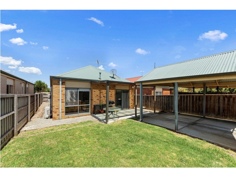 52 Springhill Drive, Cranbourne VIC 3977
