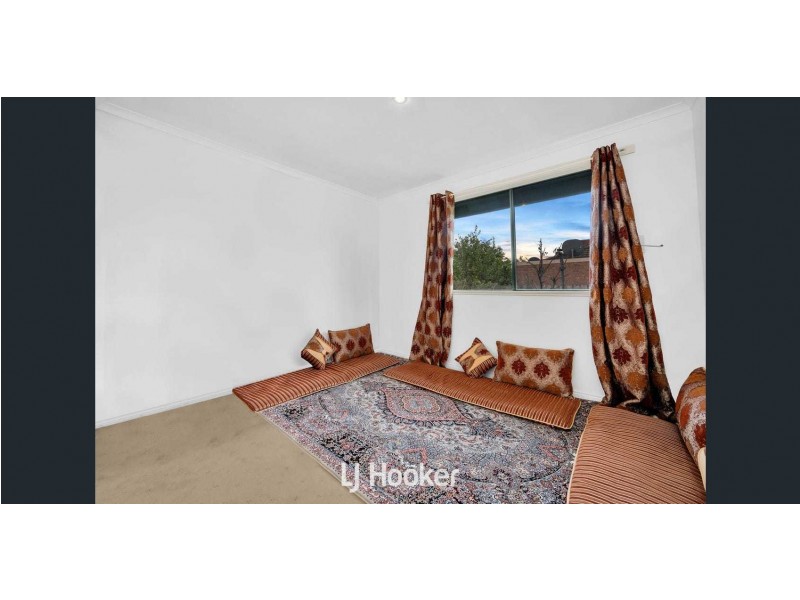 10 Strabane Way, Hampton Park VIC 3976
