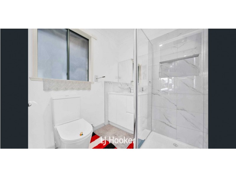 10 Strabane Way, Hampton Park VIC 3976