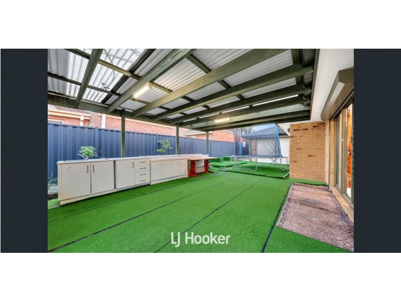 10 Strabane Way, Hampton Park VIC 3976