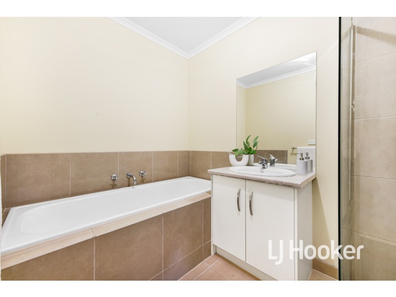 3/30 Bride Avenue, Hampton Park VIC 3976