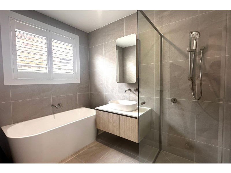 6 Winx Lane, Cranbourne East VIC 3977