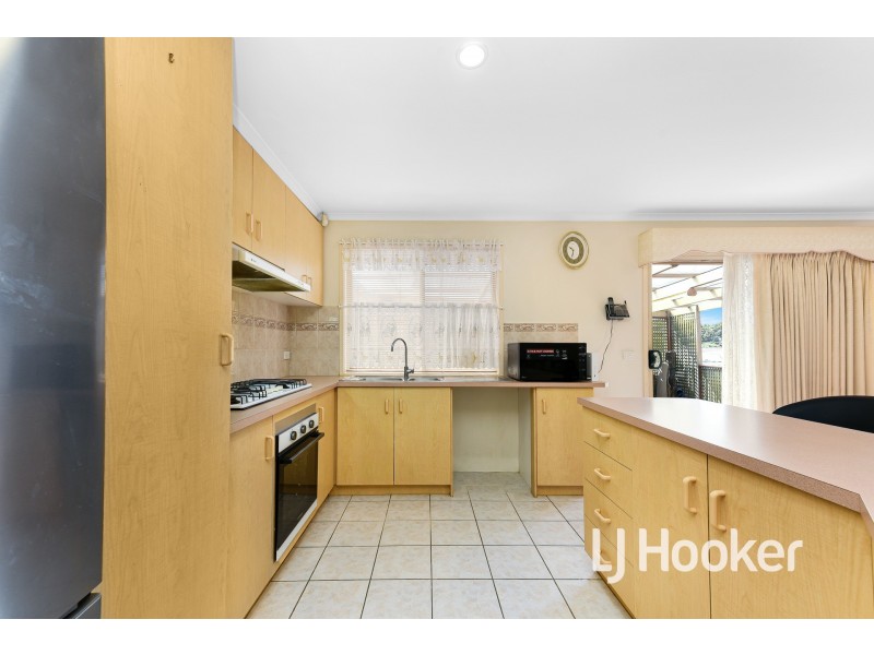 6 Cirrus Close, Hampton Park VIC 3976