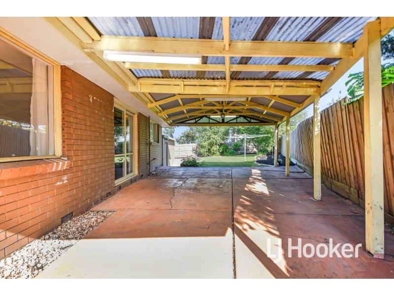 27 Warana Drive, Hampton Park VIC 3976