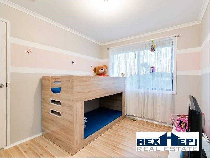 66 Oaktree Drive, Hampton Park VIC 3976