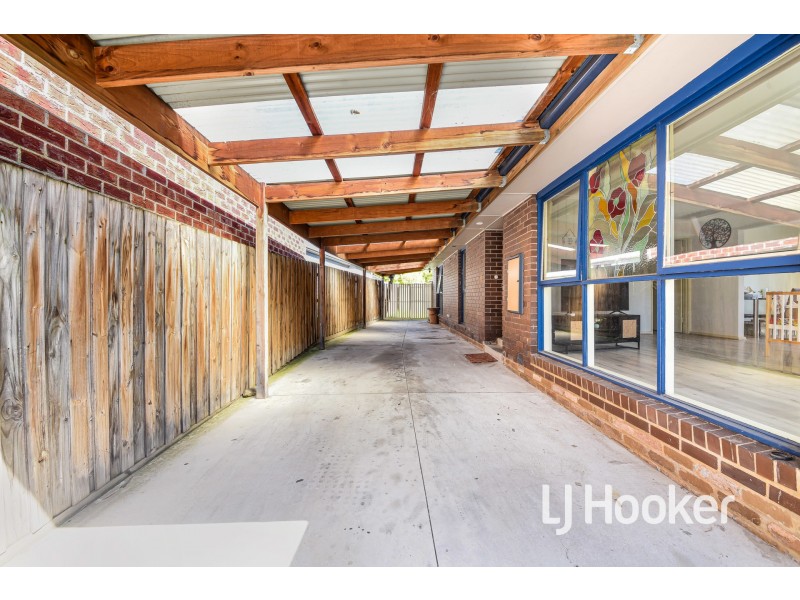 37 Green Valley Crescent, Hampton Park VIC 3976