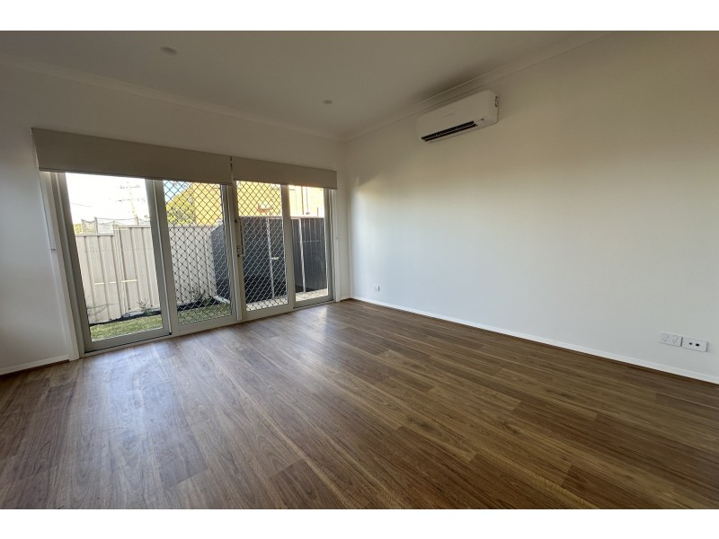 1/68 Frawley Road, Hallam VIC 3803