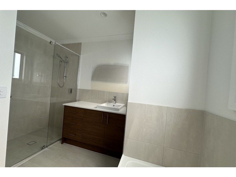 1/68 Frawley Road, Hallam VIC 3803