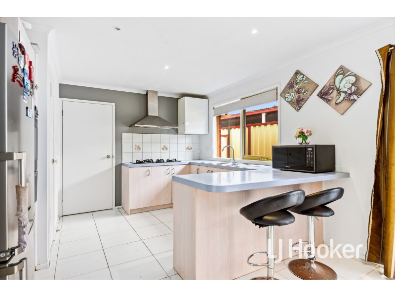 13 Ralph Crescent, Hampton Park VIC 3976