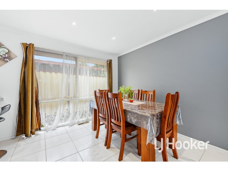 13 Ralph Crescent, Hampton Park VIC 3976