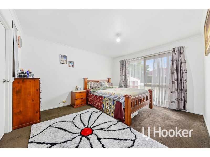 13 Ralph Crescent, Hampton Park VIC 3976