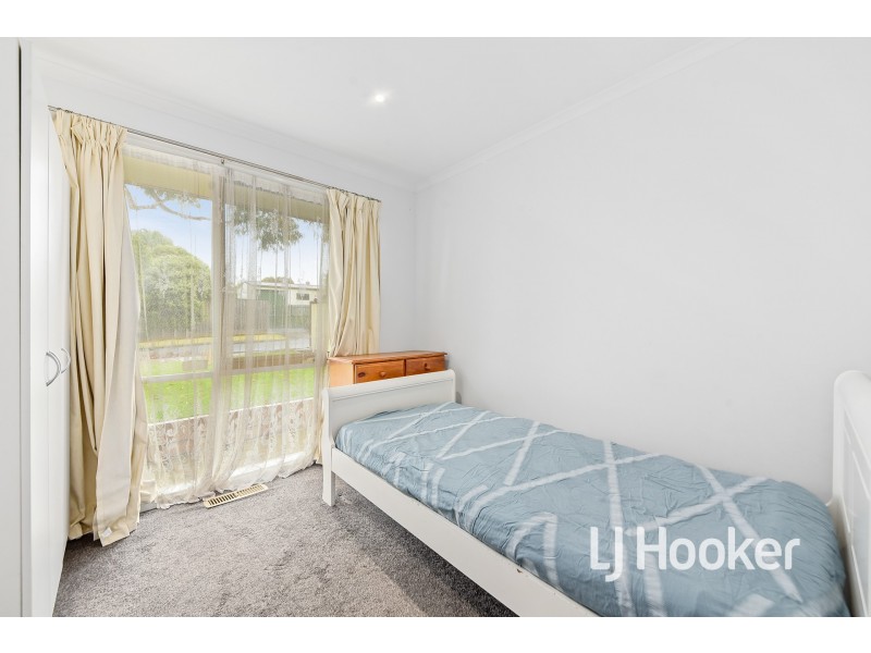 13 Ralph Crescent, Hampton Park VIC 3976