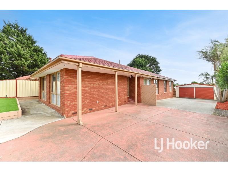 13 Ralph Crescent, Hampton Park VIC 3976