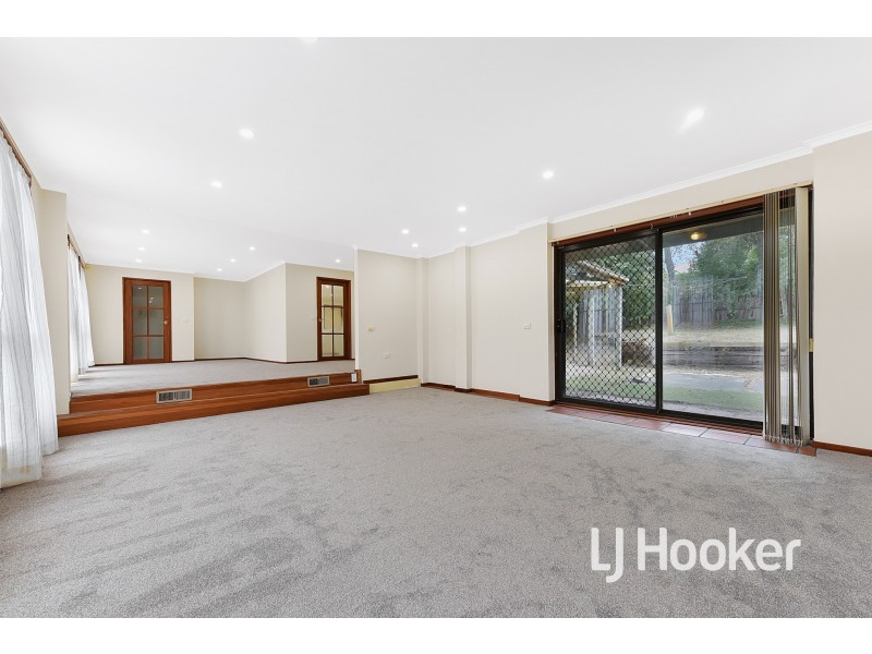 11 Dalvana Court, Hampton Park VIC 3976