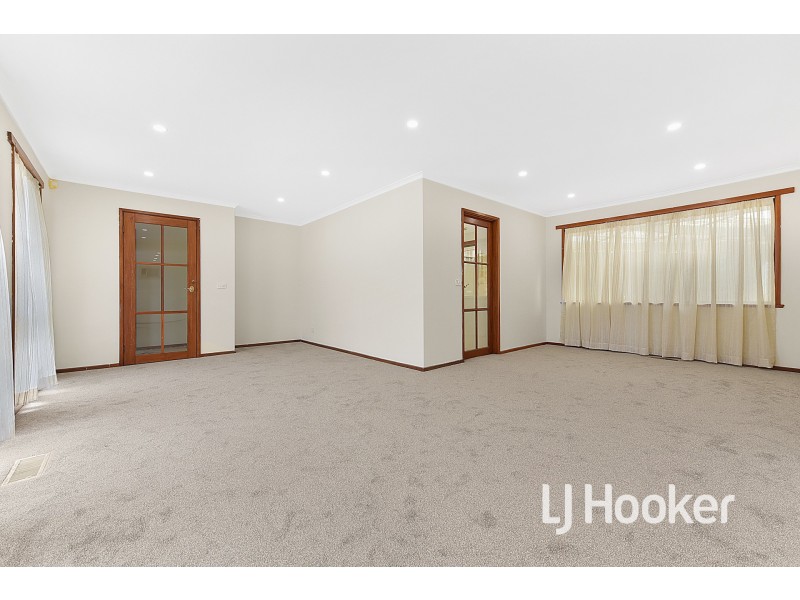 11 Dalvana Court, Hampton Park VIC 3976