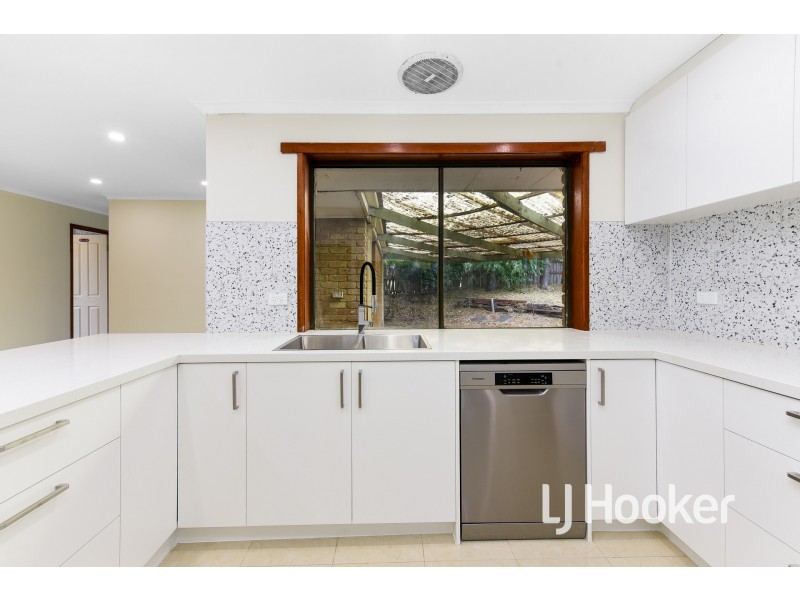 11 Dalvana Court, Hampton Park VIC 3976