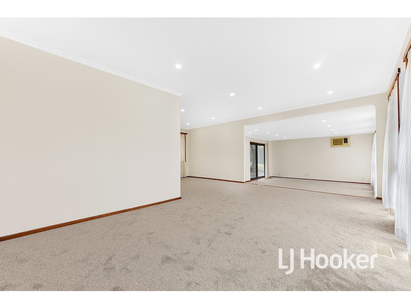 11 Dalvana Court, Hampton Park VIC 3976