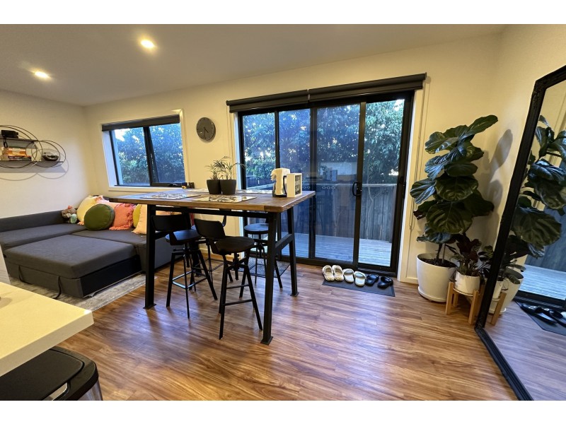 2/27 New Street, Dandenong VIC 3175