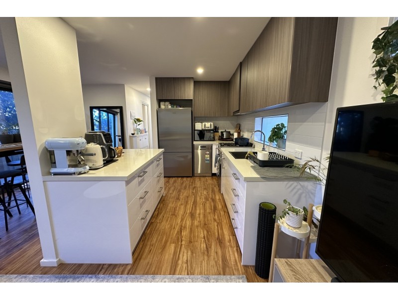 2/27 New Street, Dandenong VIC 3175