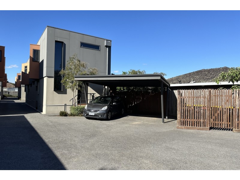 2/27 New Street, Dandenong VIC 3175