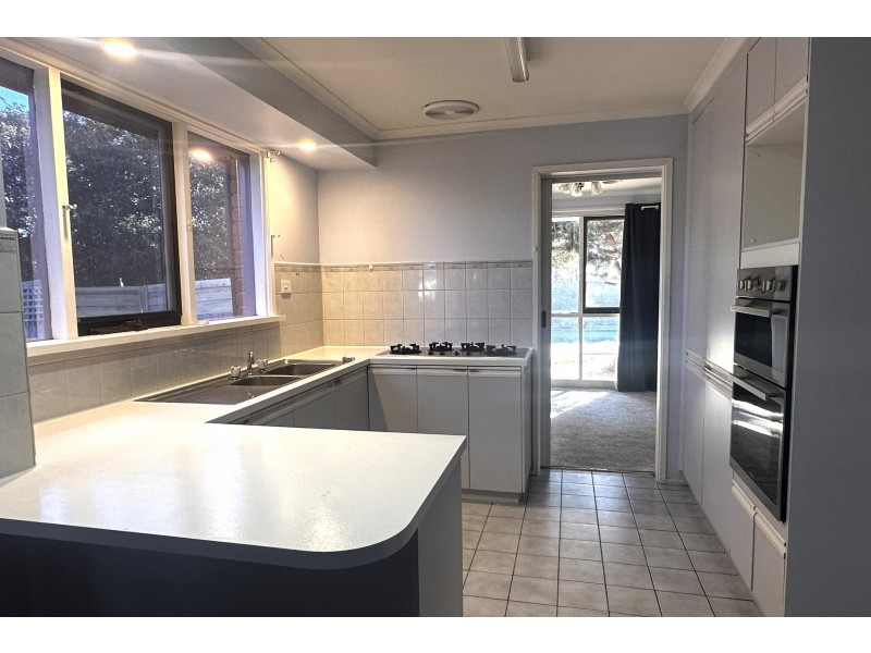 2 Jade Court, Hampton Park VIC 3976