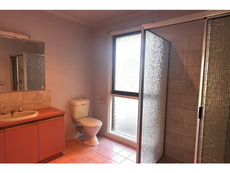 2 Jade Court, Hampton Park VIC 3976