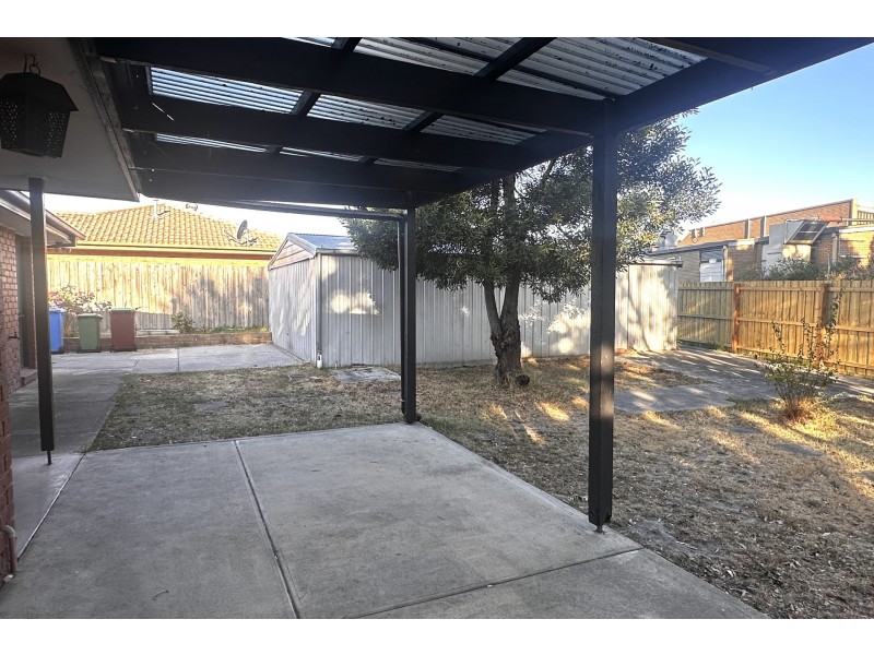 2 Jade Court, Hampton Park VIC 3976