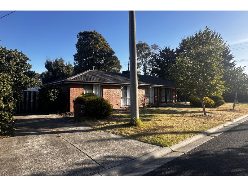 2 Jade Court, Hampton Park VIC 3976