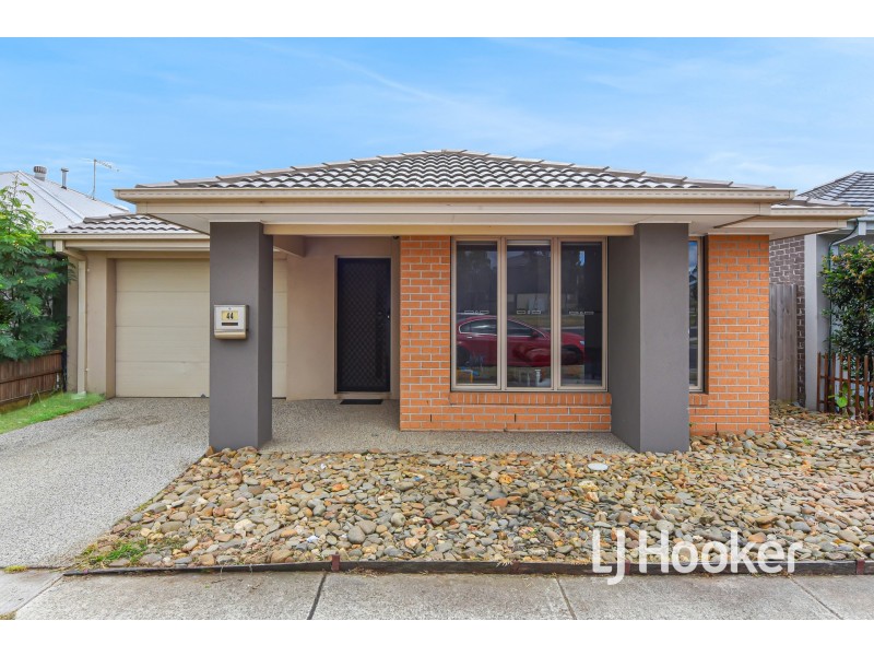 44 Scotland Circuit, Cranbourne West VIC 3977