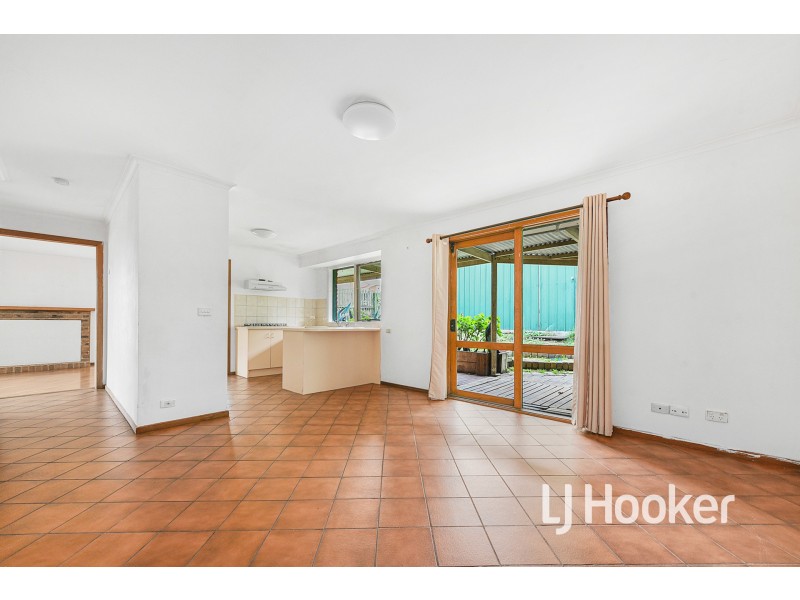 69 Huntington Drive, Hampton Park VIC 3976